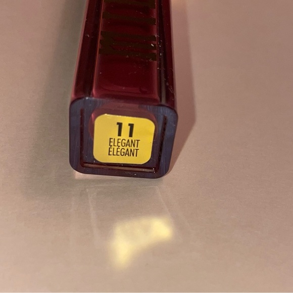 MILANI Amore Satin Matte Lip Crème - Elegant 11- 0.22oz - Picture 5 of 7